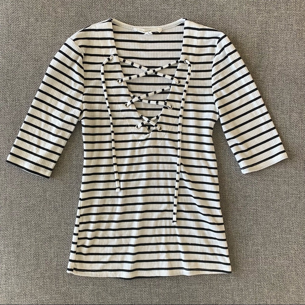 5/$25 Love Tree Nautical Black and White Striped Long Sleeve Top